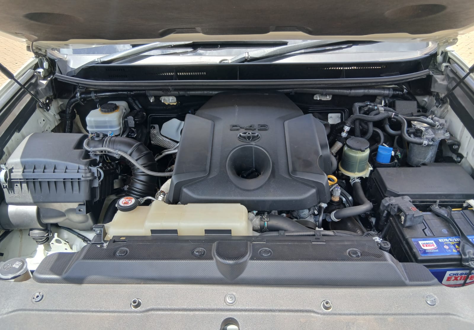 TOYOTA LANDCRUISER PRADO 2016