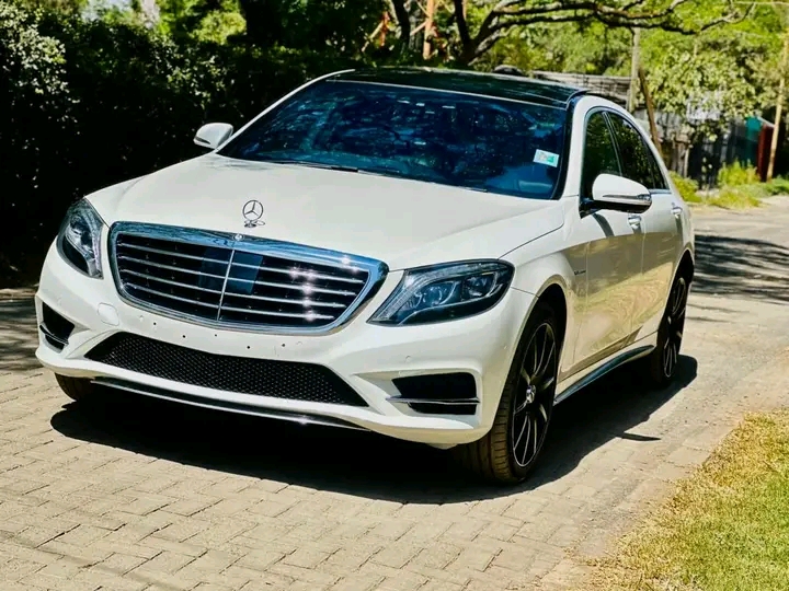 MERCEDES BENZ S550 2016