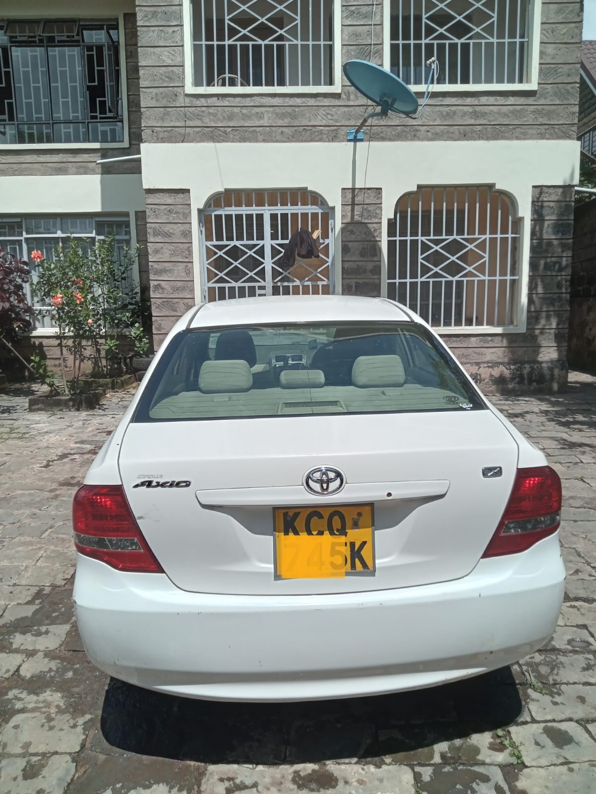 TOYOTA AXIO 2012