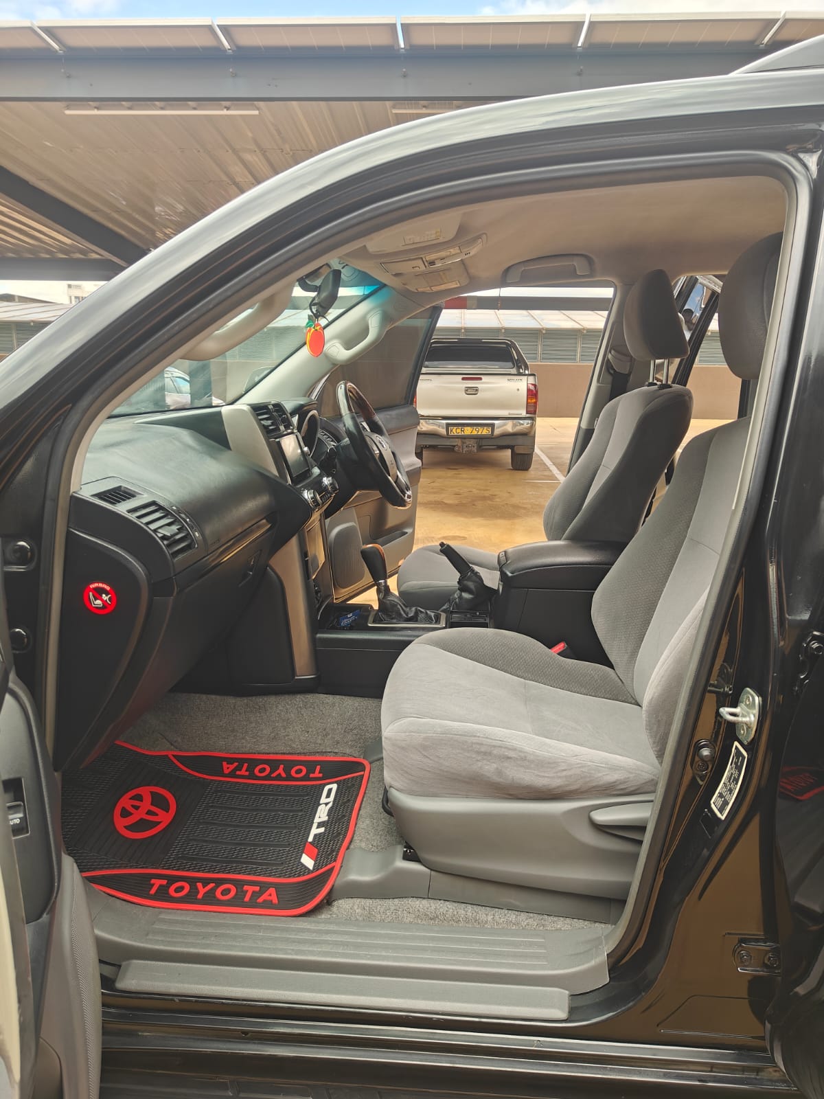 TOYOTA PRADO TX 2012