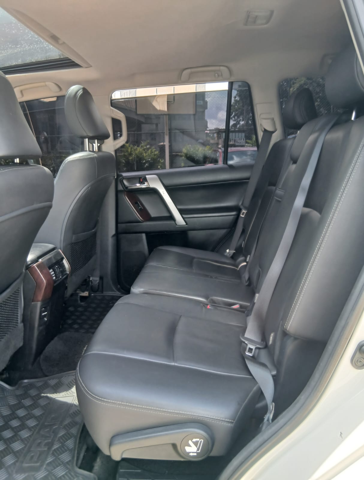 TOYOTA LANDCRUISER PRADO 2016